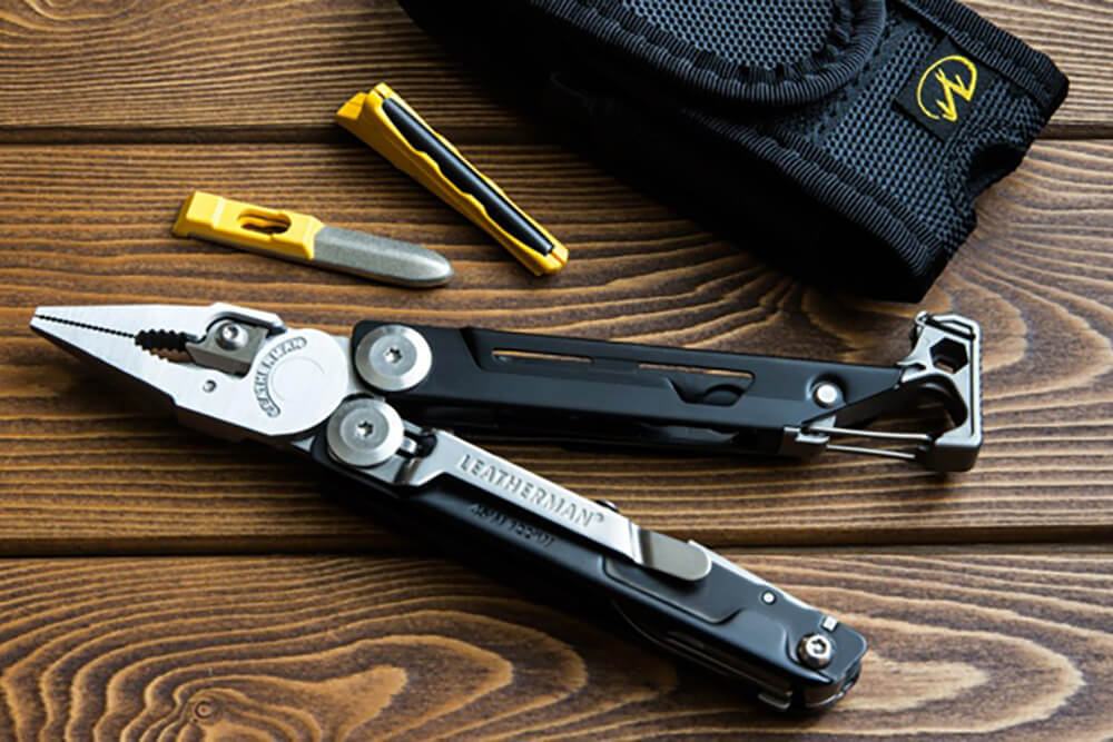 Мультитул модели Leatherman Signal